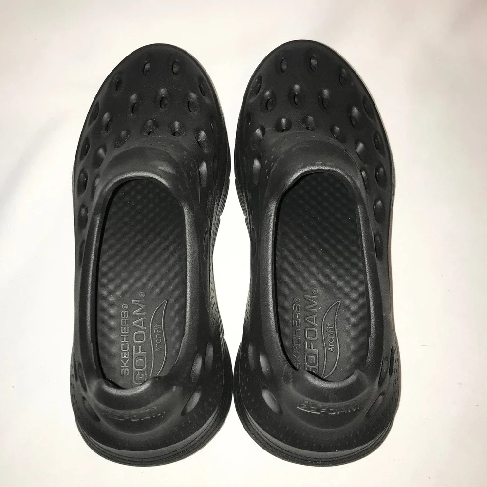 Skechers GO FOAM‎ Arch Fit Black Slip On Clogs Mens 9.5 Womens 11.5 Lux Foam